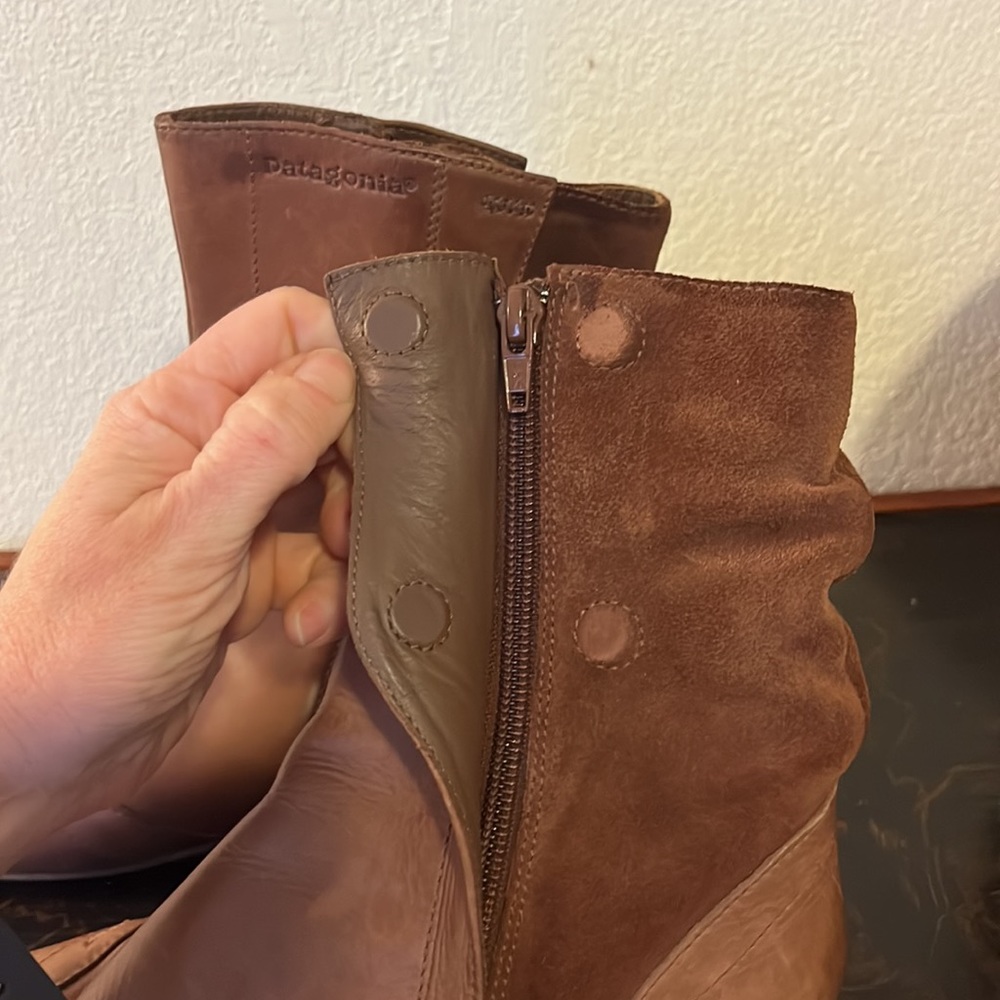 Patagonia Womens Leather and Suede Size 7 Boot - Picture 7 of 9